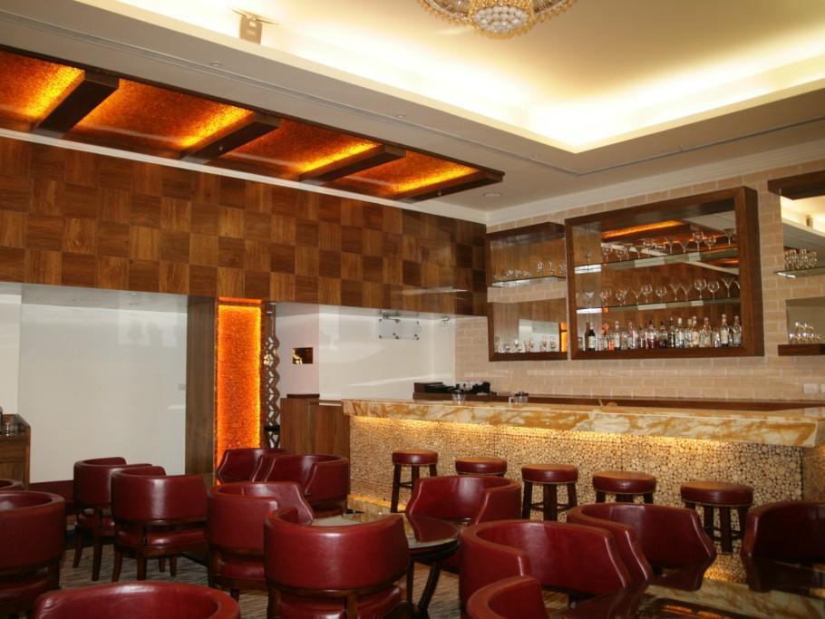 Hotel Saffron Kiran Noida Eksteriør billede